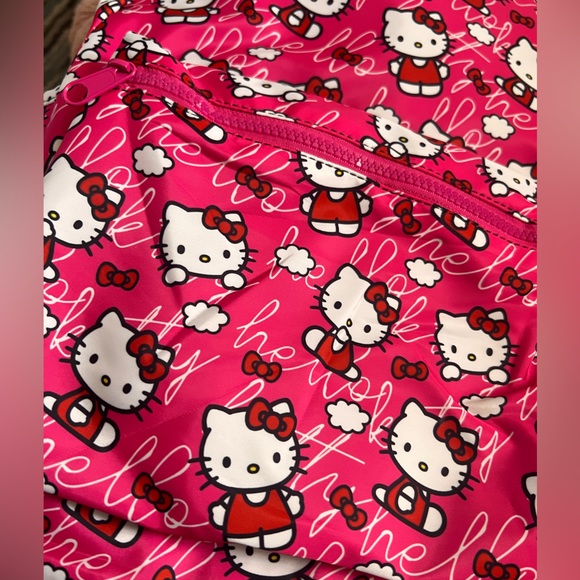 Hello Kitty Backpack - Picture 2 of 3